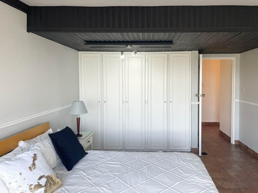 8 Bedroom Property for Sale in Herolds Bay Western Cape